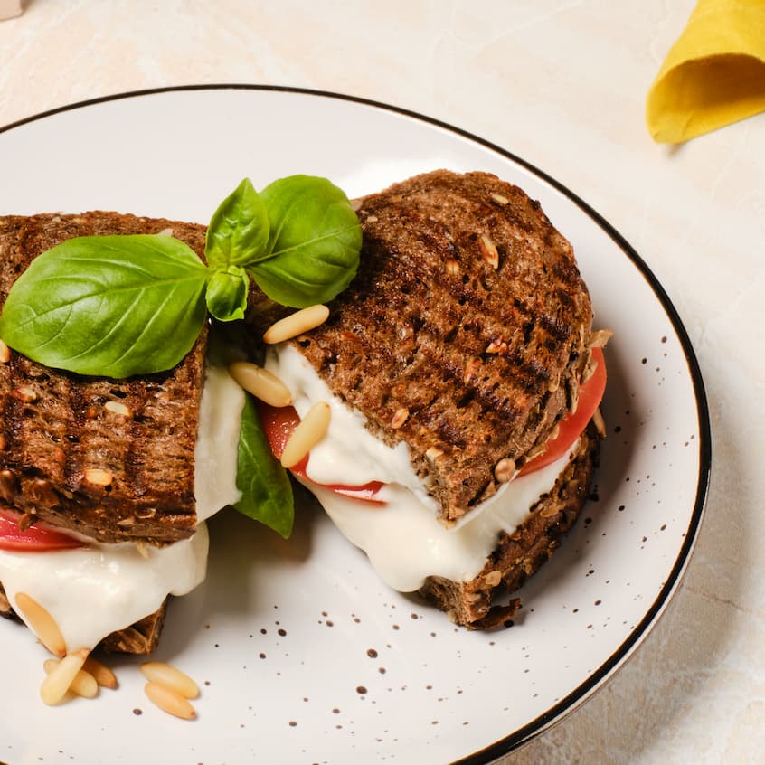Grilled sandwiches with vegan mozzarella